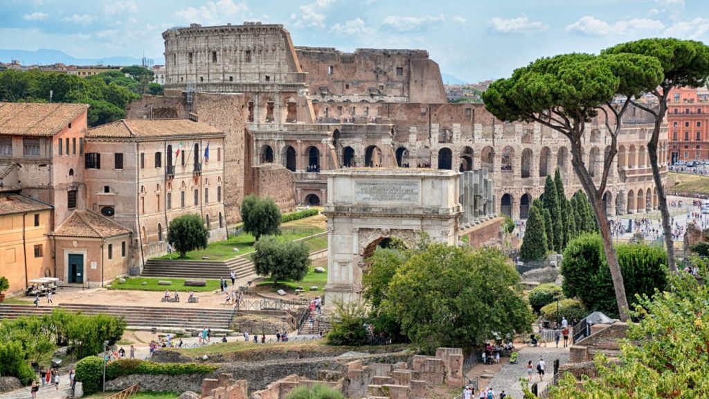 Colosseum Guided Tour with Entry Ticket1